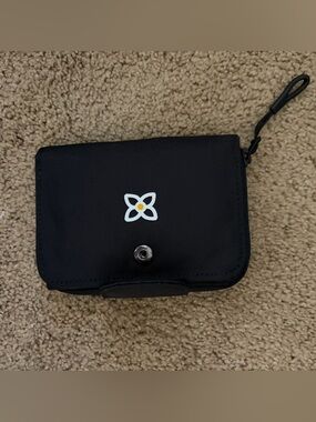 Sherpani wallet